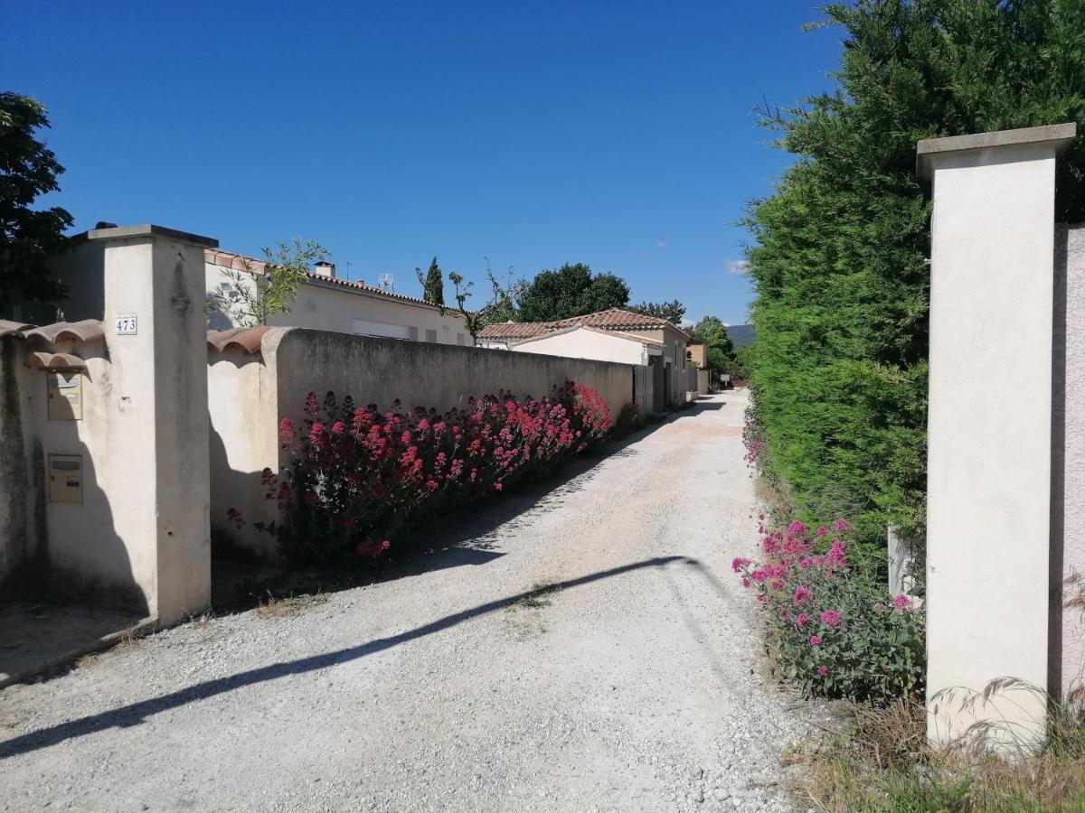 Appartement A l'ombre de l'Olivier à LʼIsle-sur-la-Sorgue Extérieur photo